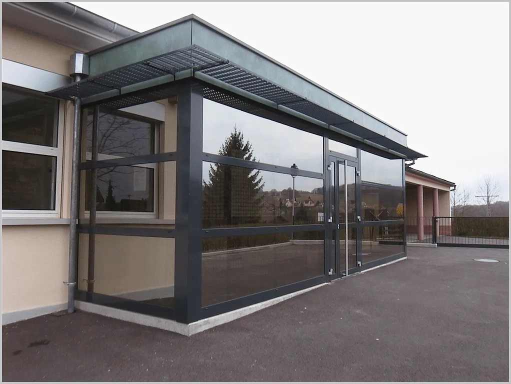 Avancée métallique