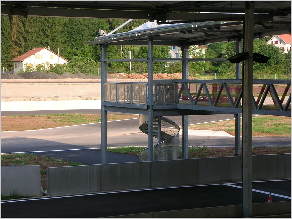 Passerelle et escalier